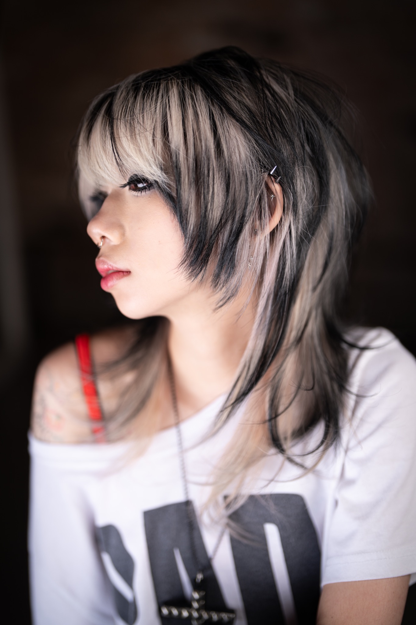 Kenn black and platinum graphic layered haircut