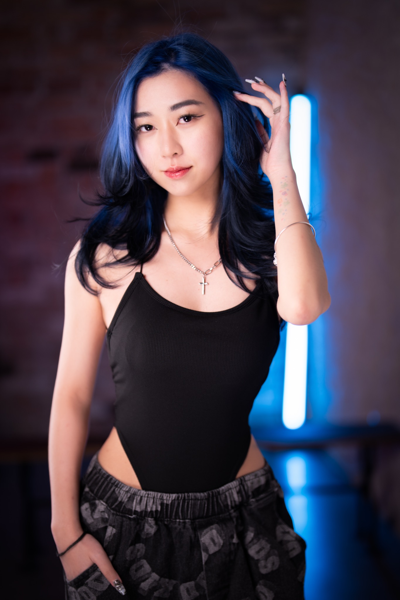 Kenn deep blue long layered hairstyle
