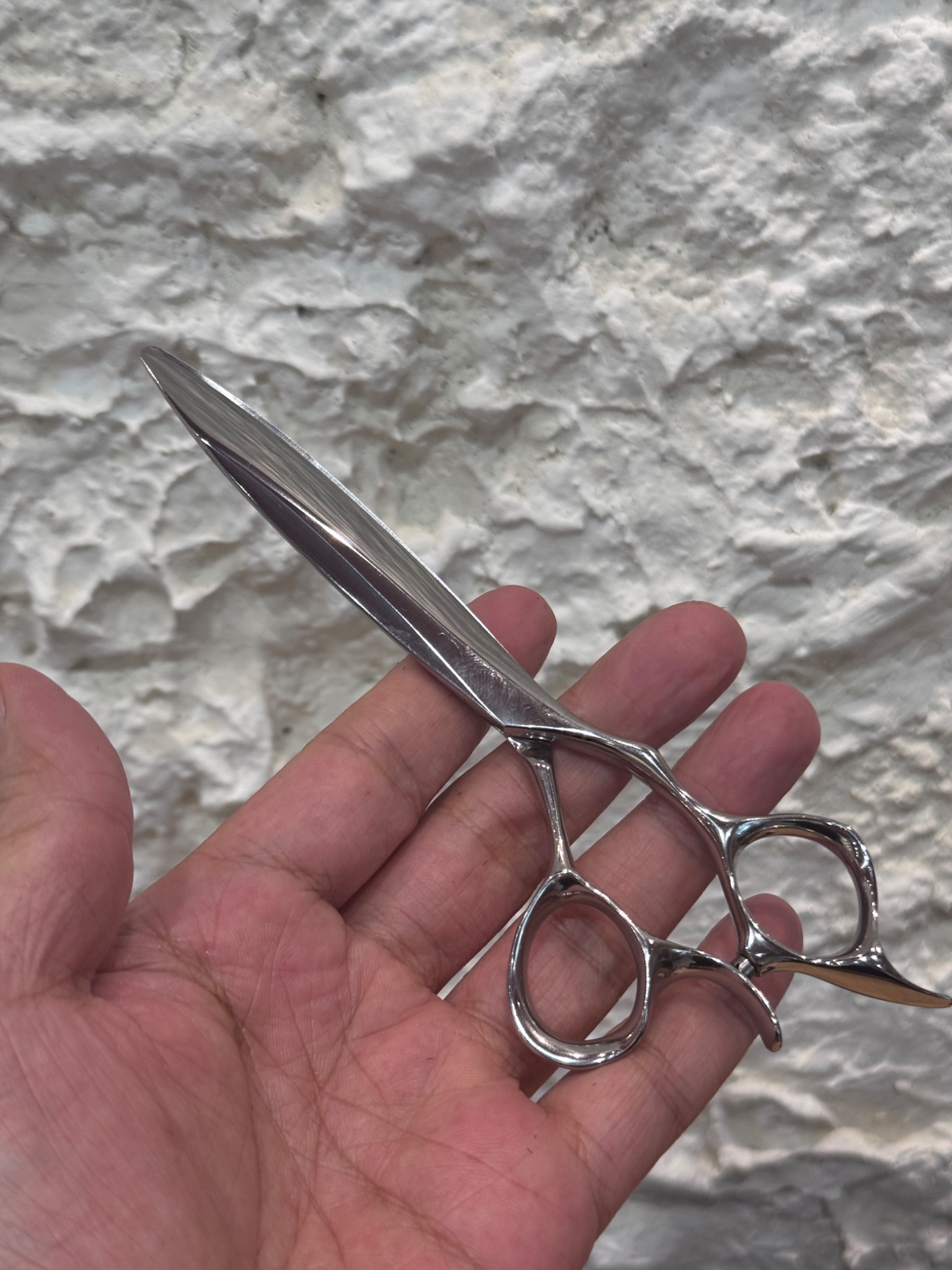Daisuke’s SLIIK COSMOS S-DRY scissors
